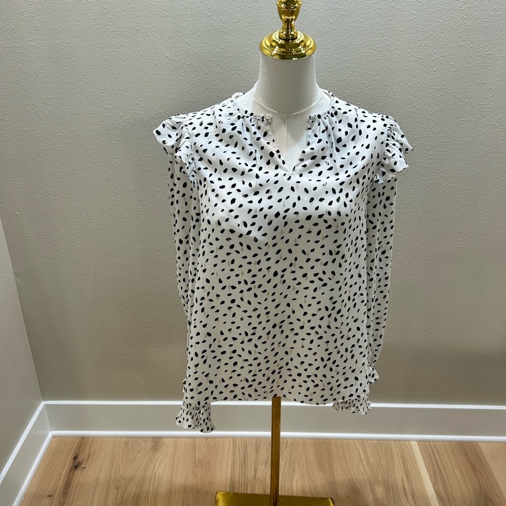 Vici Black and White Patterned Blouse